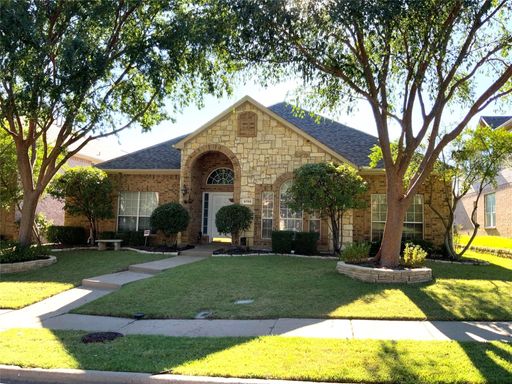 Beautiful 4 bedroom home ready for new tenants. Great for entertaining with a party pool and a cover patio. – photo 1