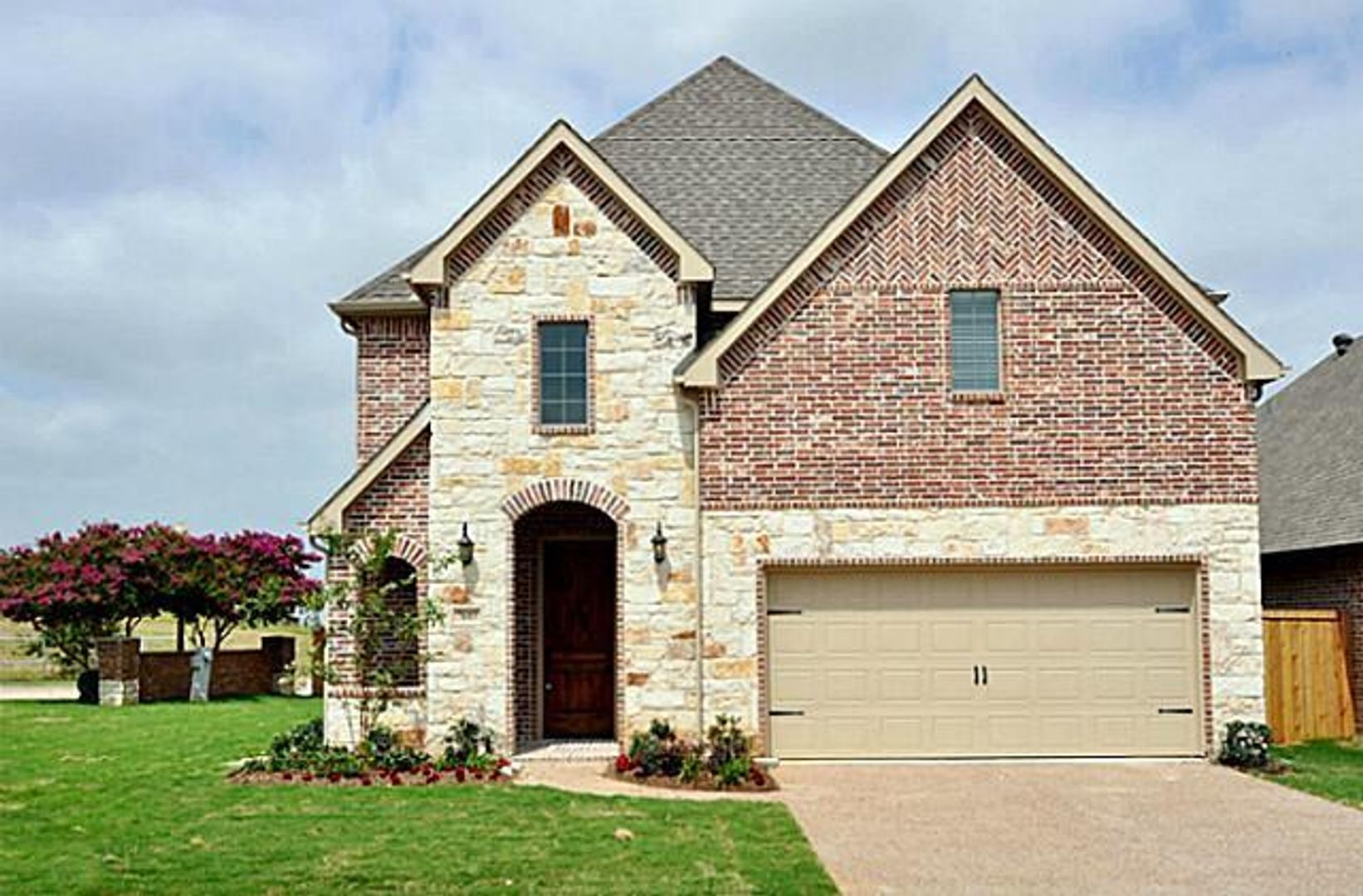 Frisco House: 7603 Bridge Water Circle