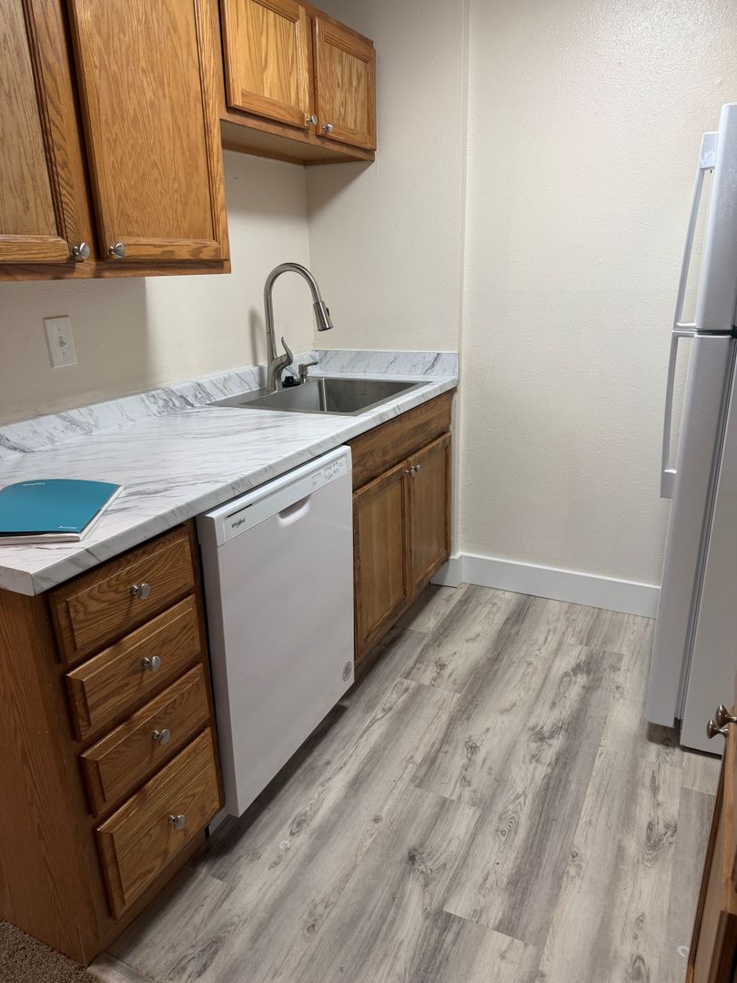 Salem House: 2799 Wallace Rd. NW D2