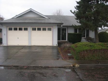 Salem House: 3234 Oakcrest NW
