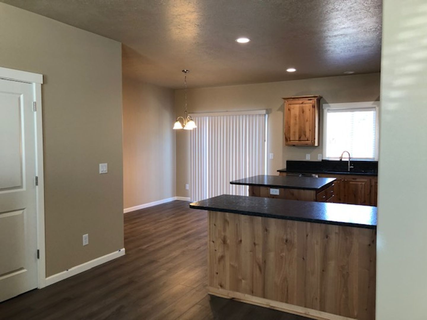 Keizer House: 1023 Alexis