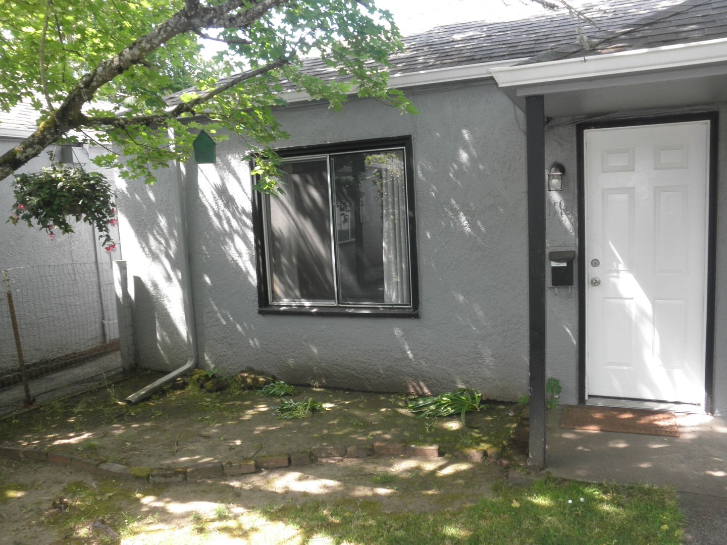 Salem House: 1118 3rd St NW