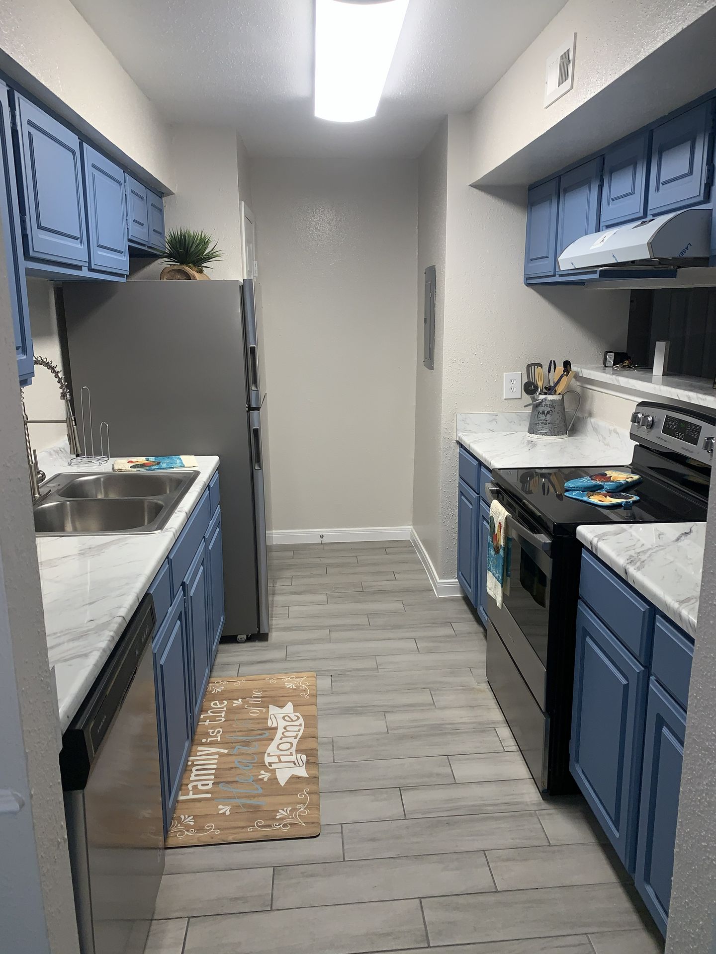 Houston Apartment: 17630 Wayforest Dr