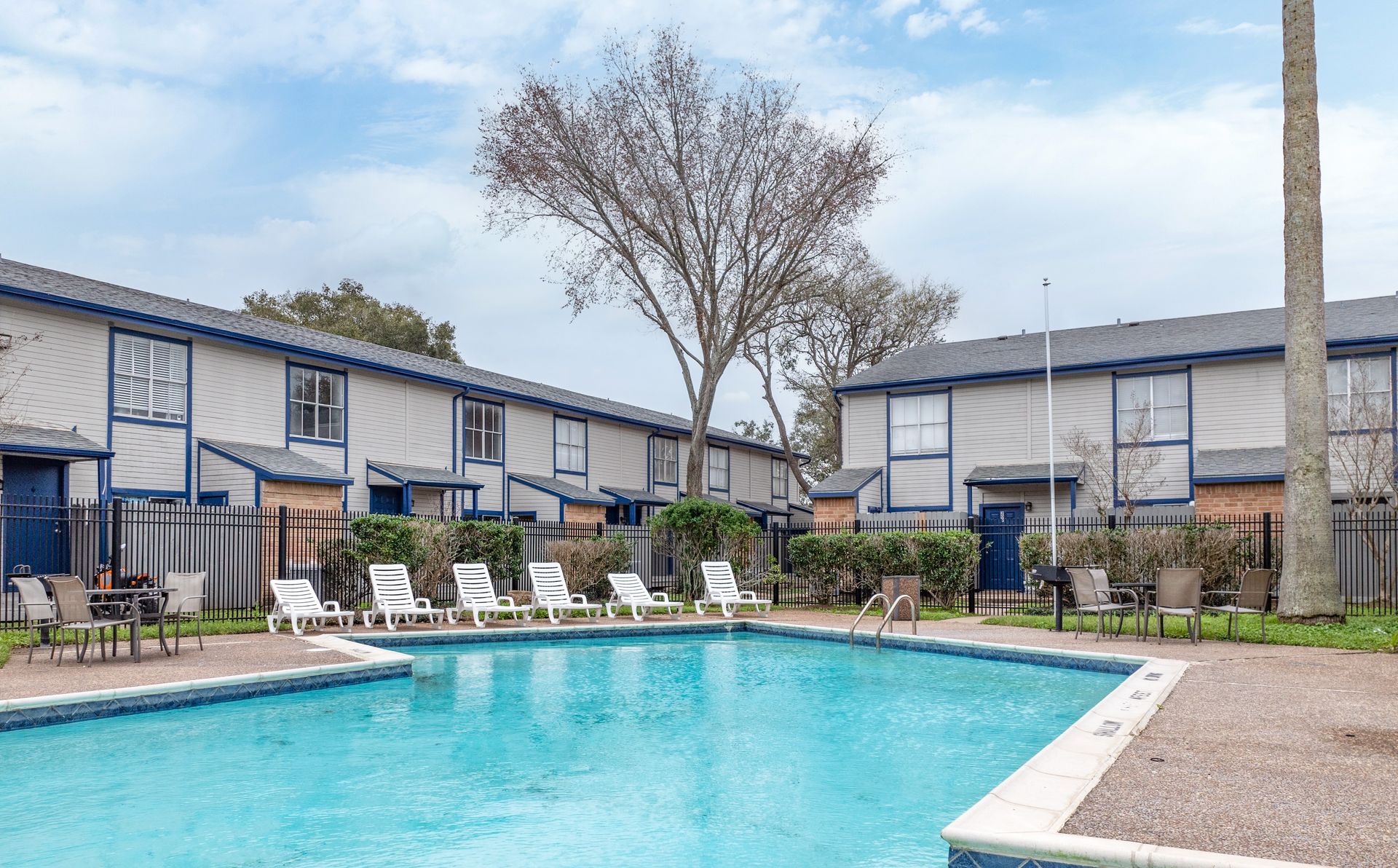 Bay City Apartment: 5001 Avenue F