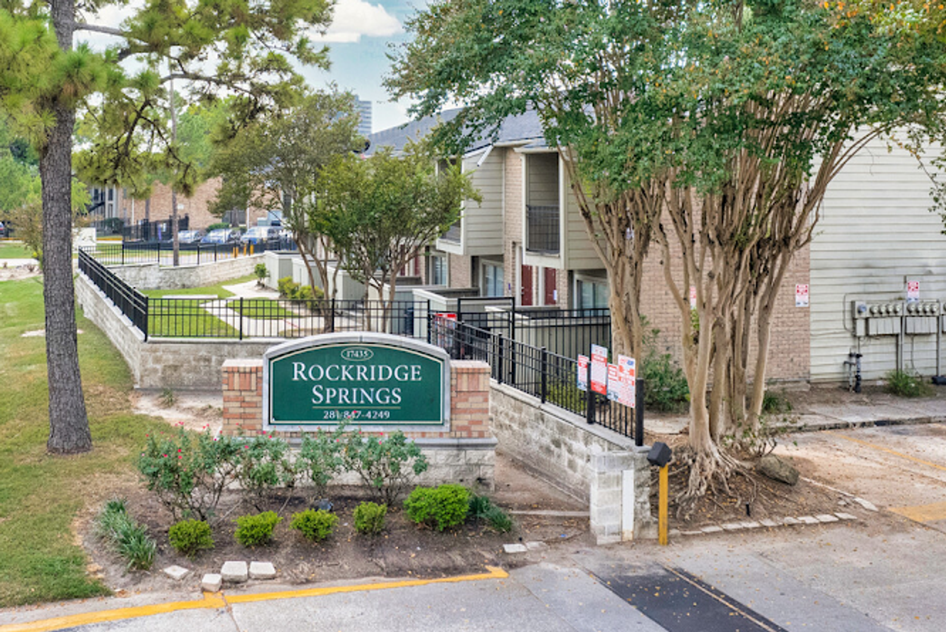 Houston Apartment: 17435 Imperial Valley Dr