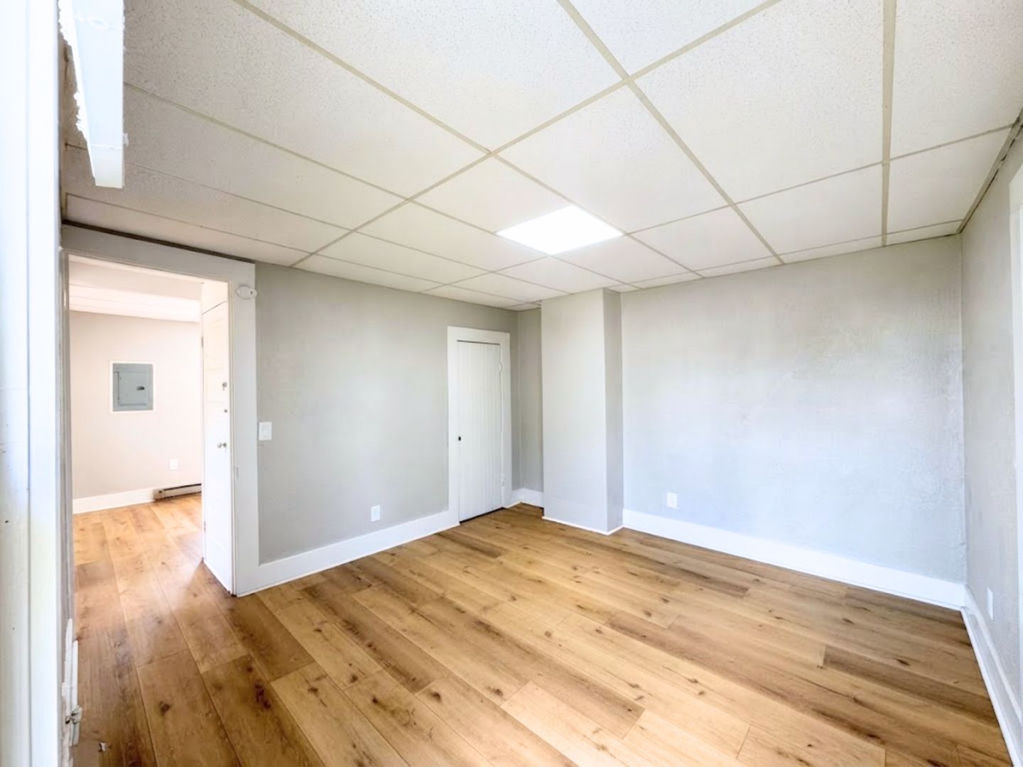 Piqua Apartment: 301 E. Main St.