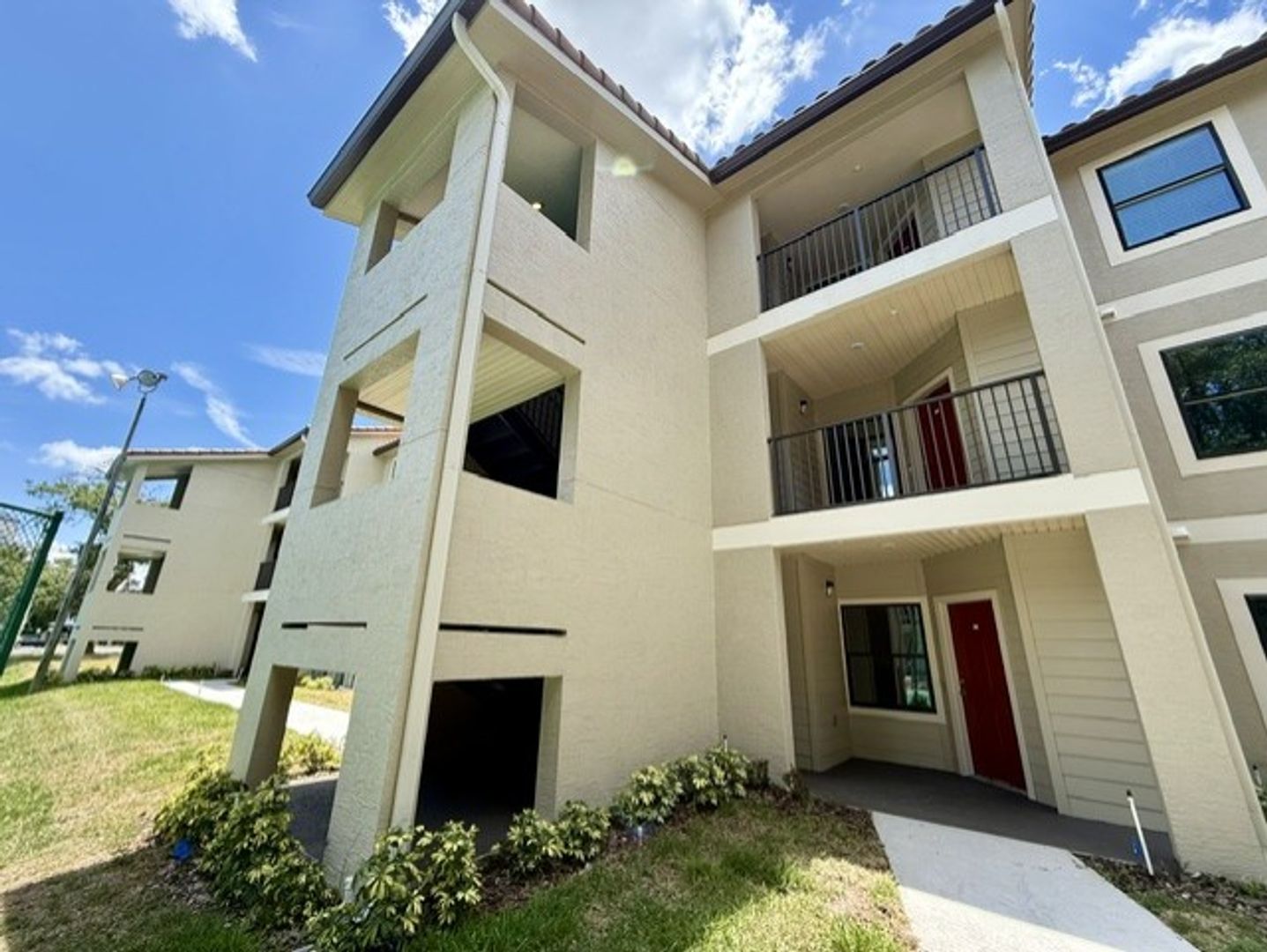 Kissimmee House: 3004 Parkway Blvd.