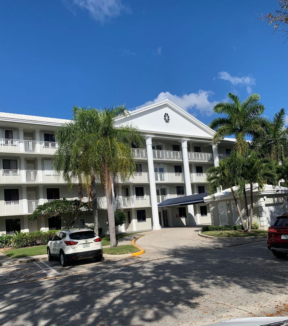 WEST PALM BEACH Condo: 3511 VILLAGE BLVD 401