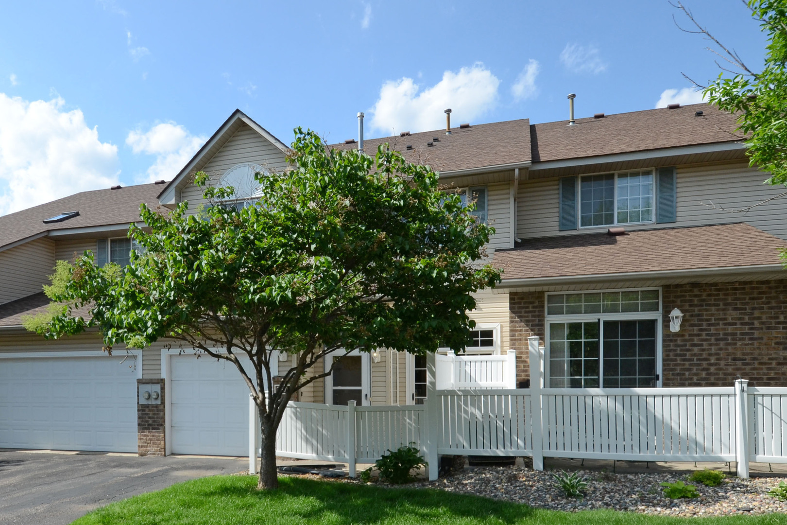 Woodbury House: 2571 Mallard Dr