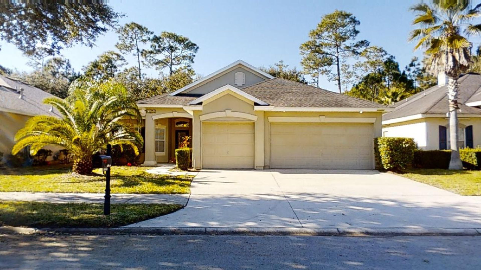 Jacksonville House: 14454 Millhopper Road