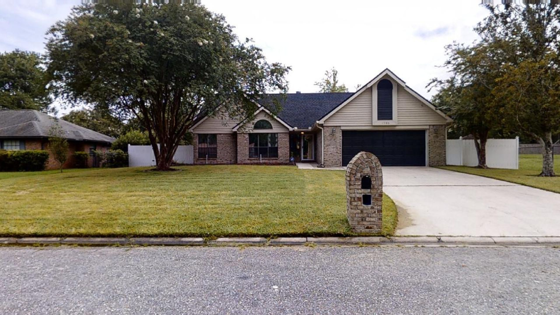 Orange Park House: 1795 Bartlett Avenue