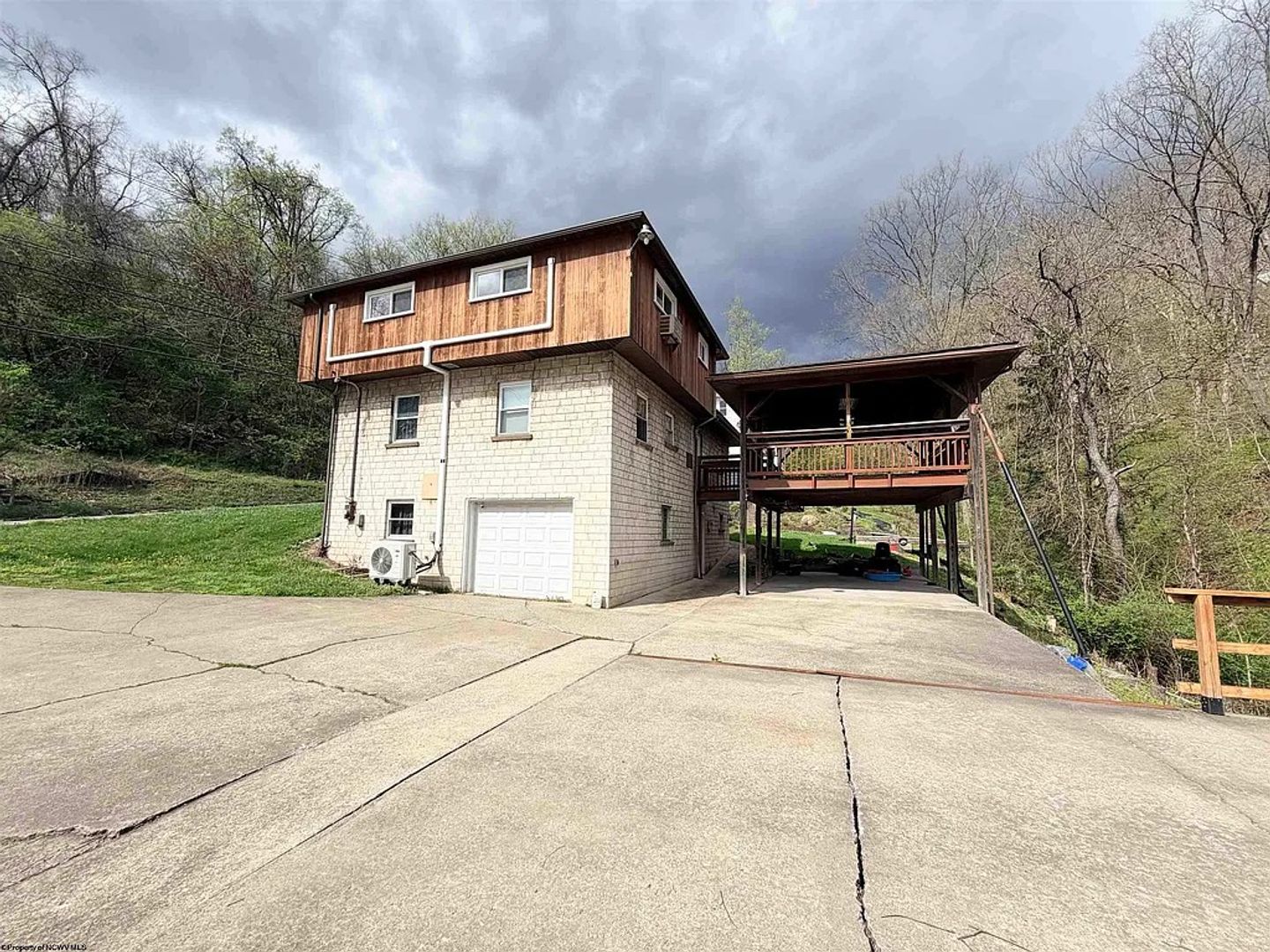 Morgantown House: 324 8th Street