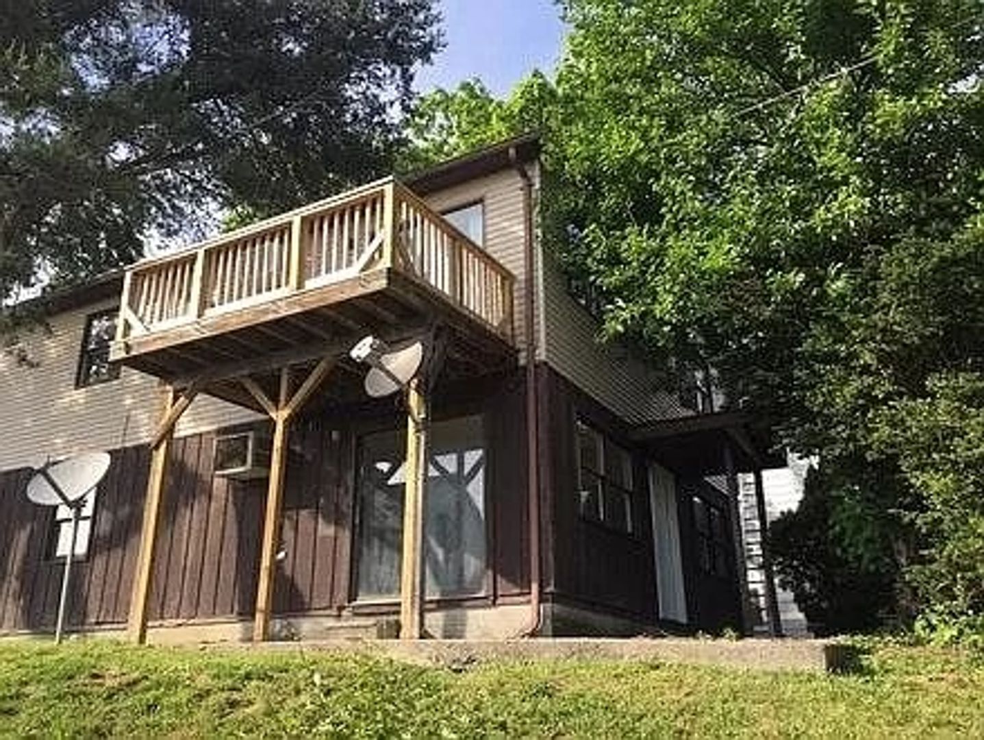 Morgantown Apartment: 441-443 Overhill Street