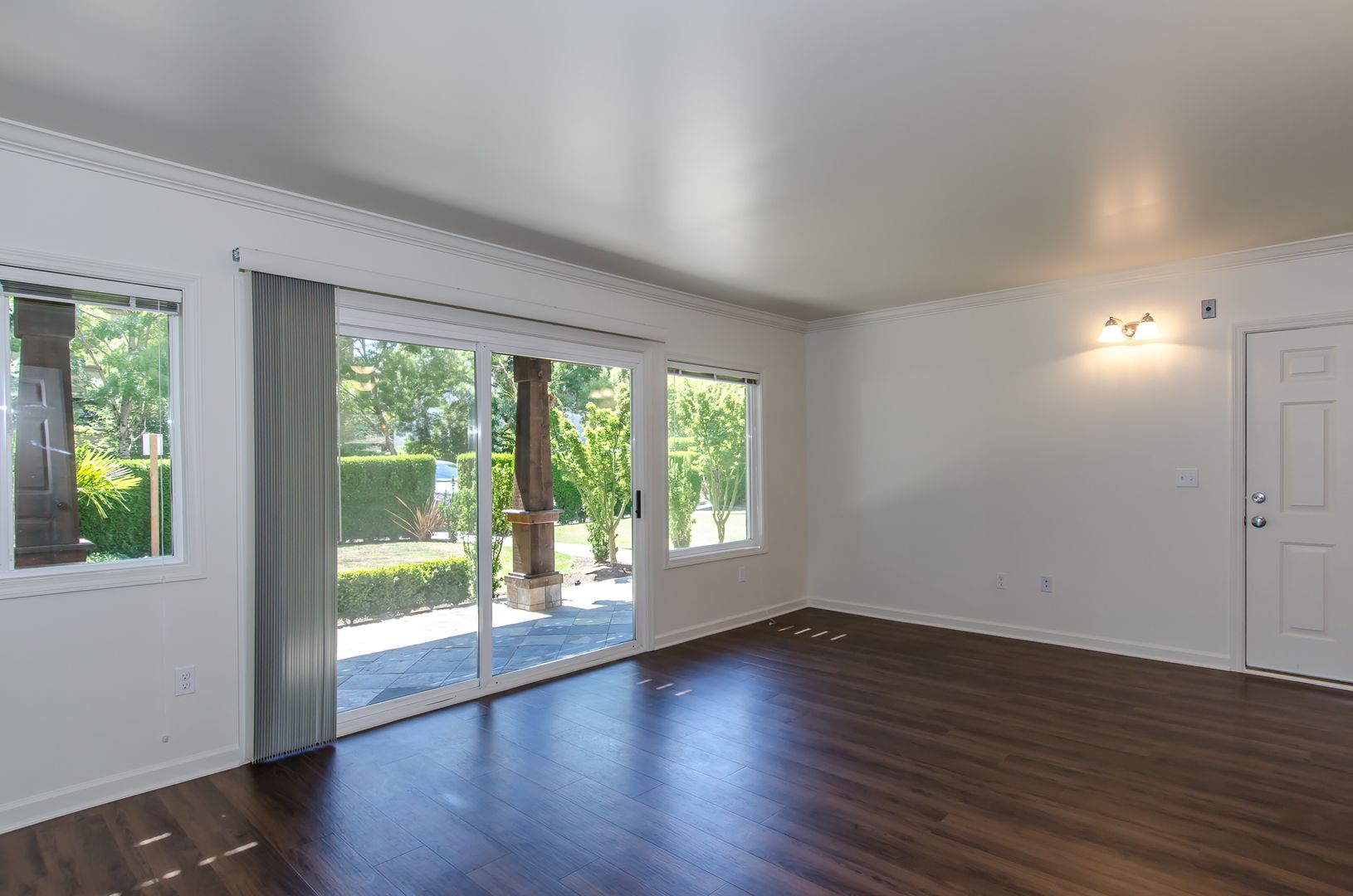 Kirkland Apartment: 244 4th Ave