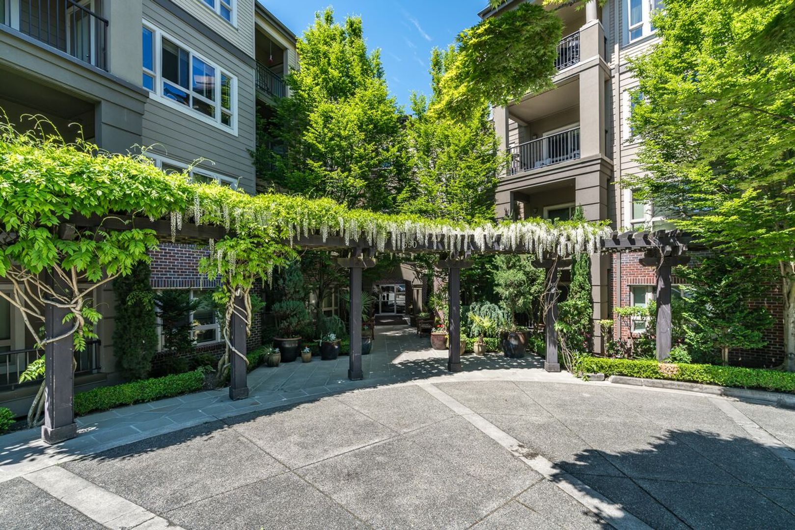 530 2nd Ave., 111, Kirkland, WA 98033