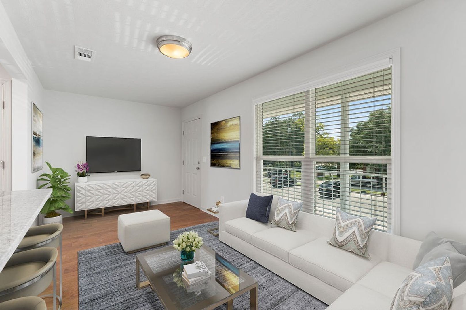 Auburn Apartment: 304 E. Glenn Ave. Auburn