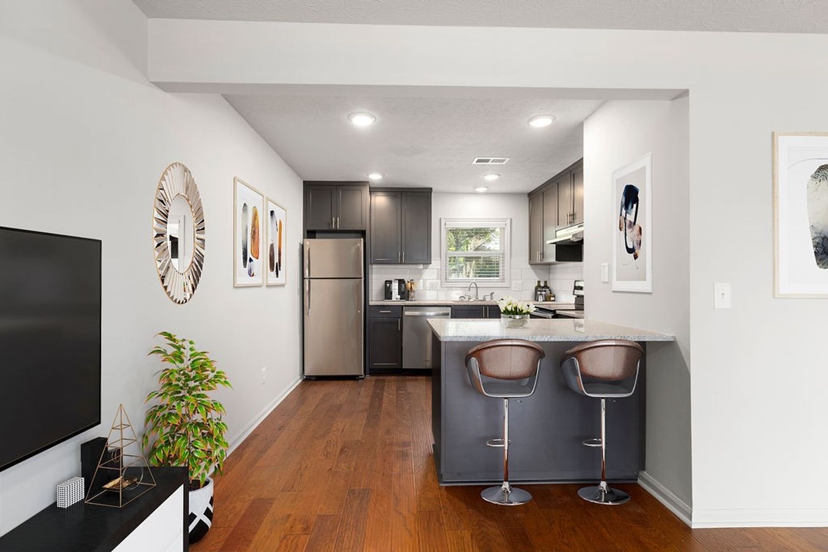 Auburn Apartment: 304 E. Glenn Ave. Auburn