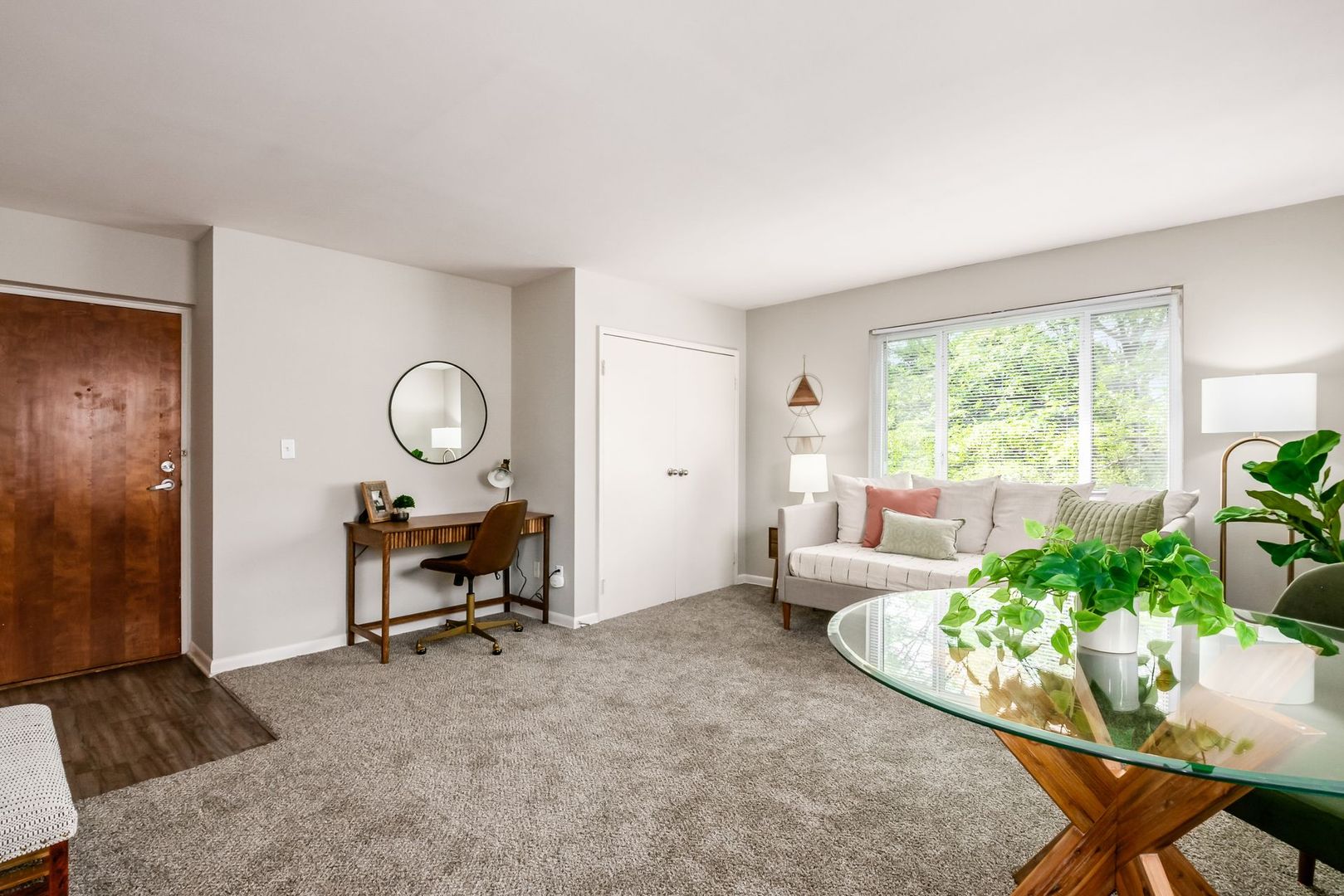 Columbus Apartment: 1860 North Star Road