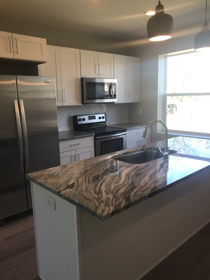 Columbus Apartment: 1444-1450 N 6th St