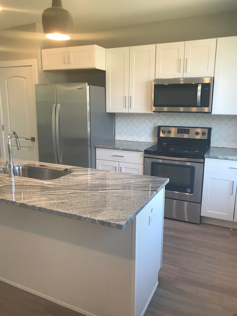 Columbus Apartment: 1444-1450 N 6th St