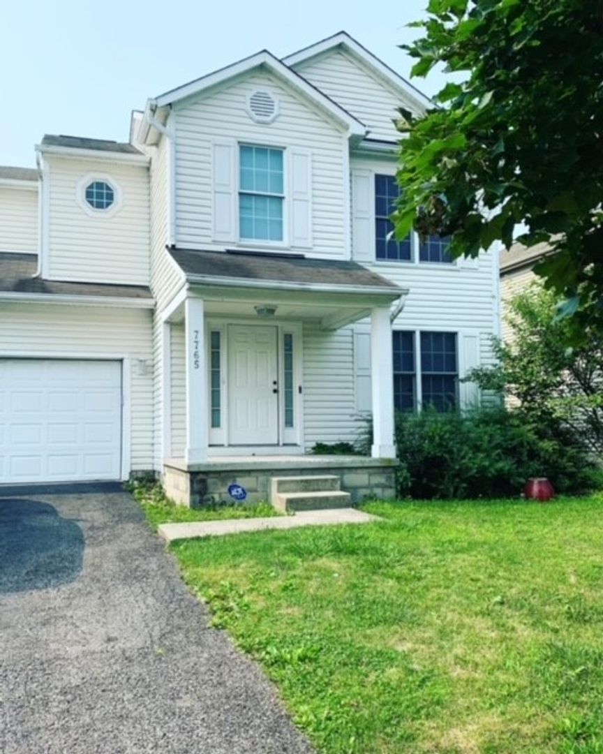 Blacklick House: 7765 Powers Ridge Drive