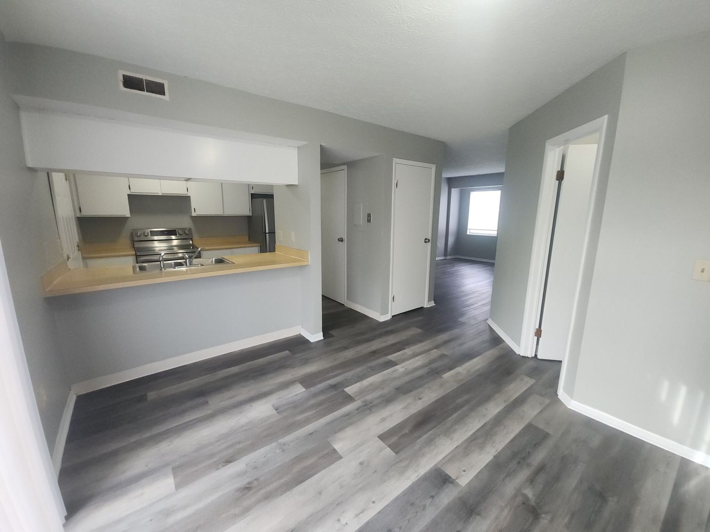 Columbus Apartment: 1800 -1810 Worthington Run Dr.