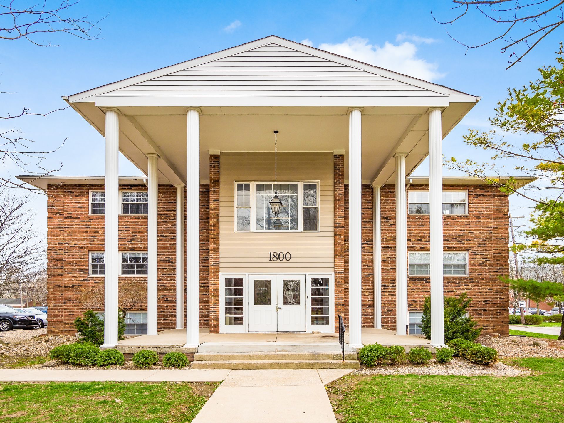 Columbus Apartment: 1800 North Star Road