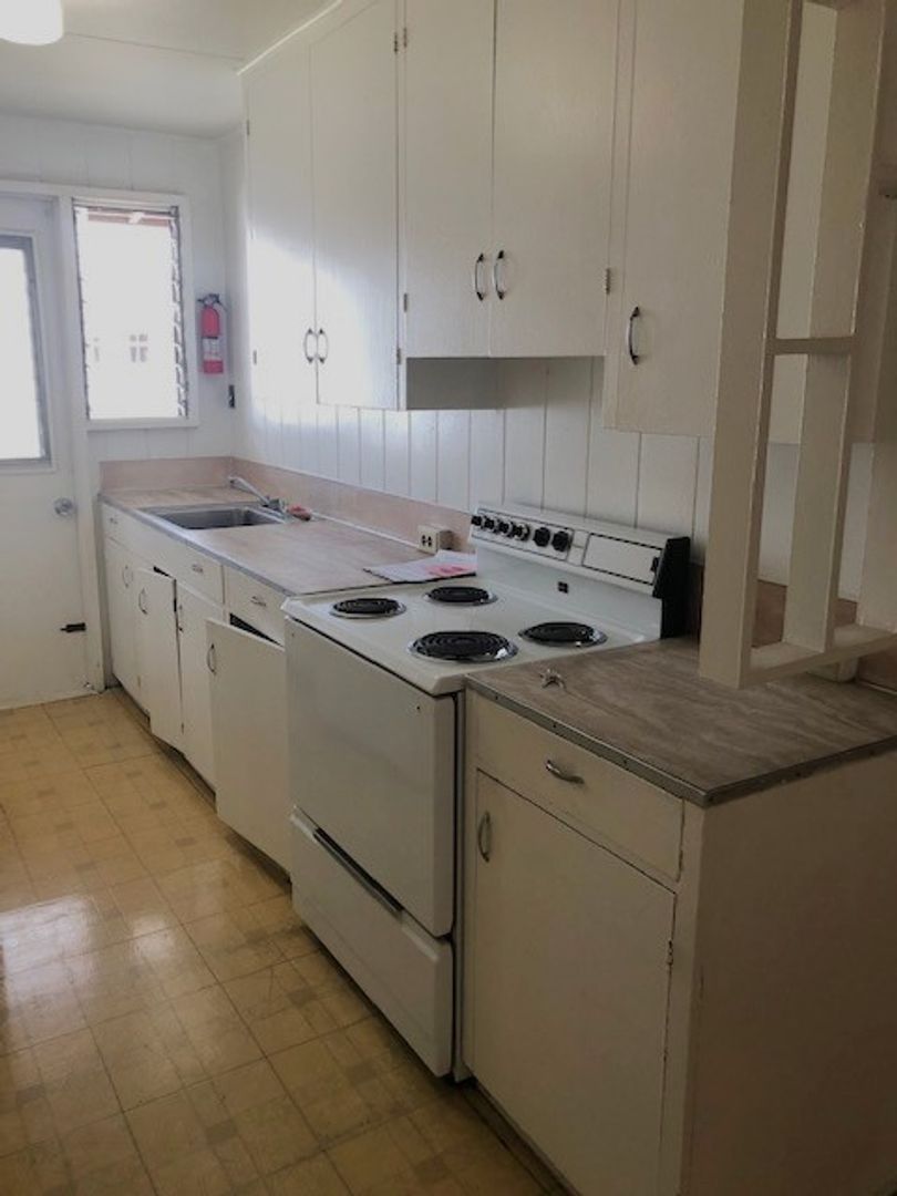 Aiea Apartment: 98-117 Kanuku Street