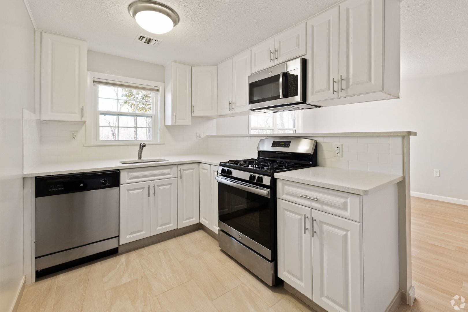 Woburn Apartment: 200 Bedford Road