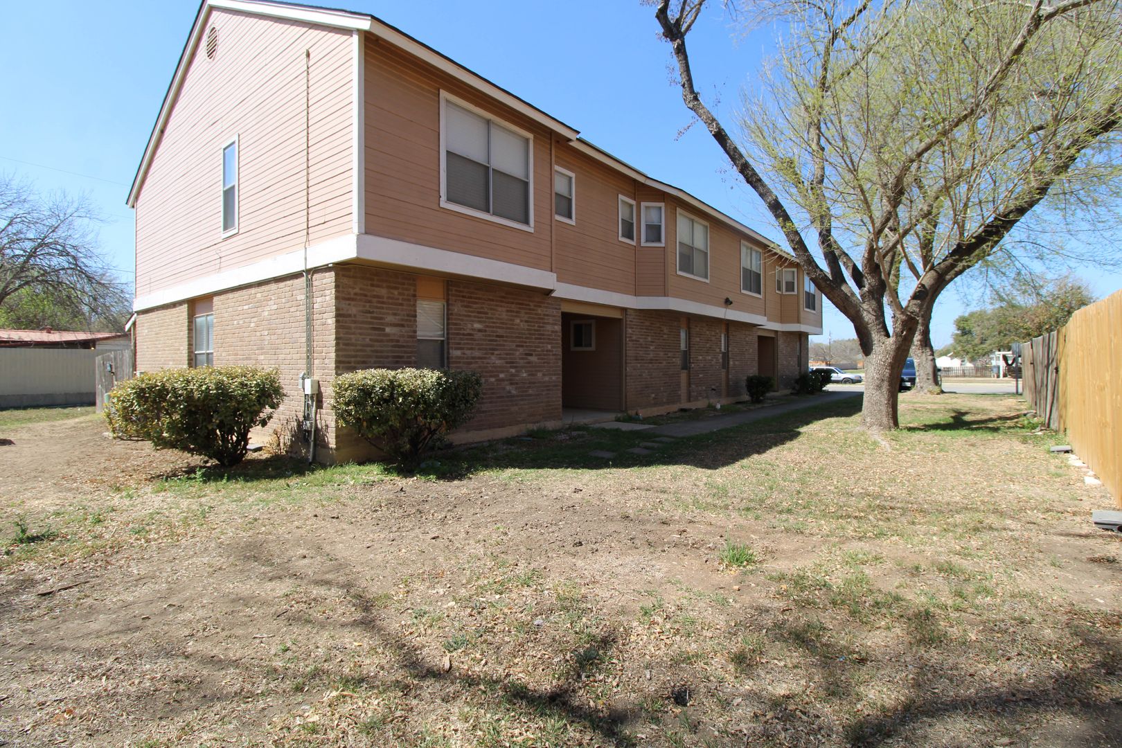 Schertz Apartment: 949 Schertz Parkway