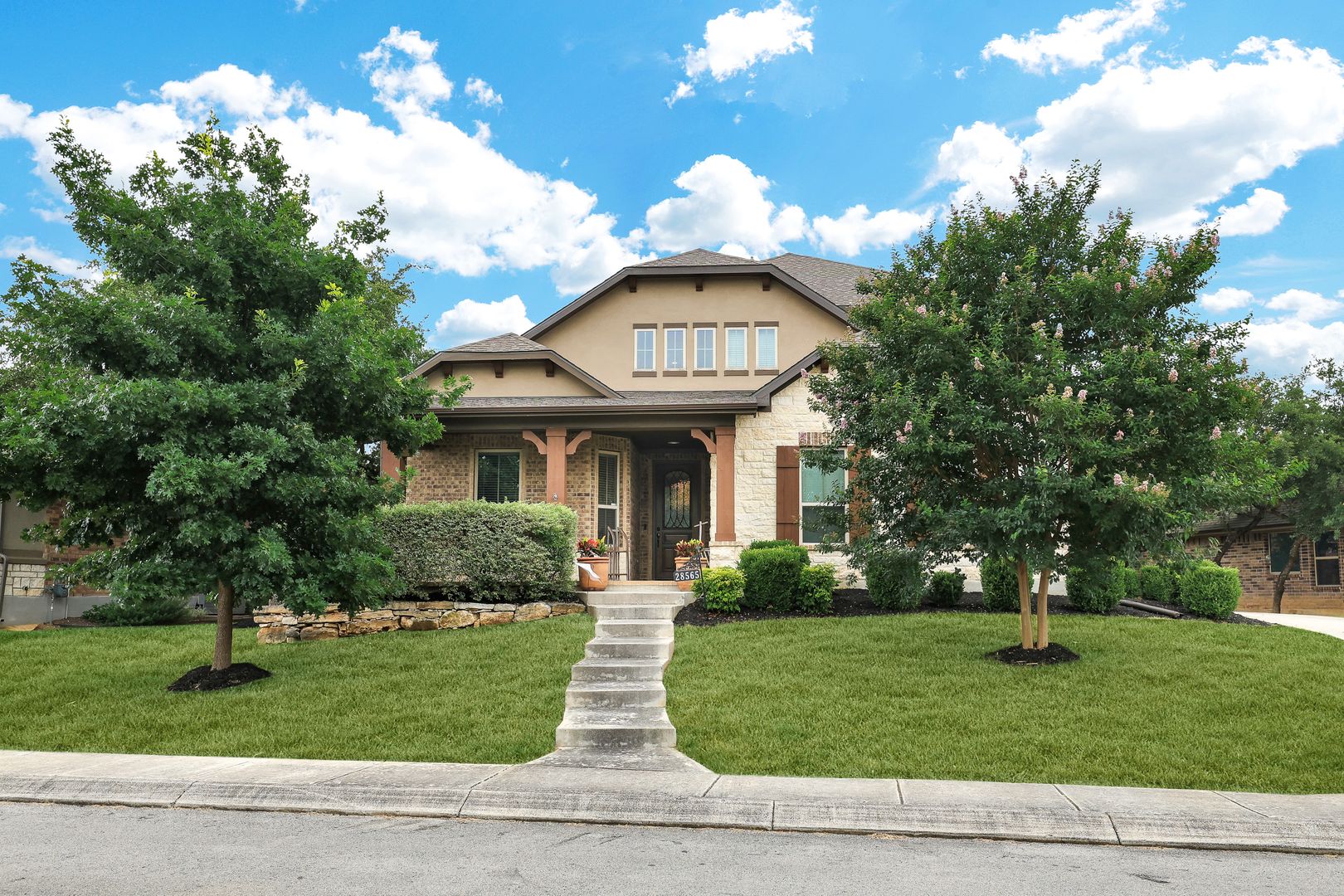San Antonio House: 28565 Willis Ranch