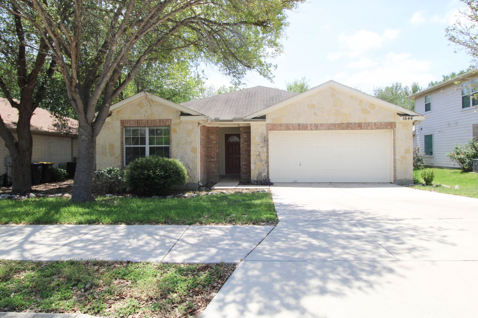 Schertz House: 1644 Cloudy Brook