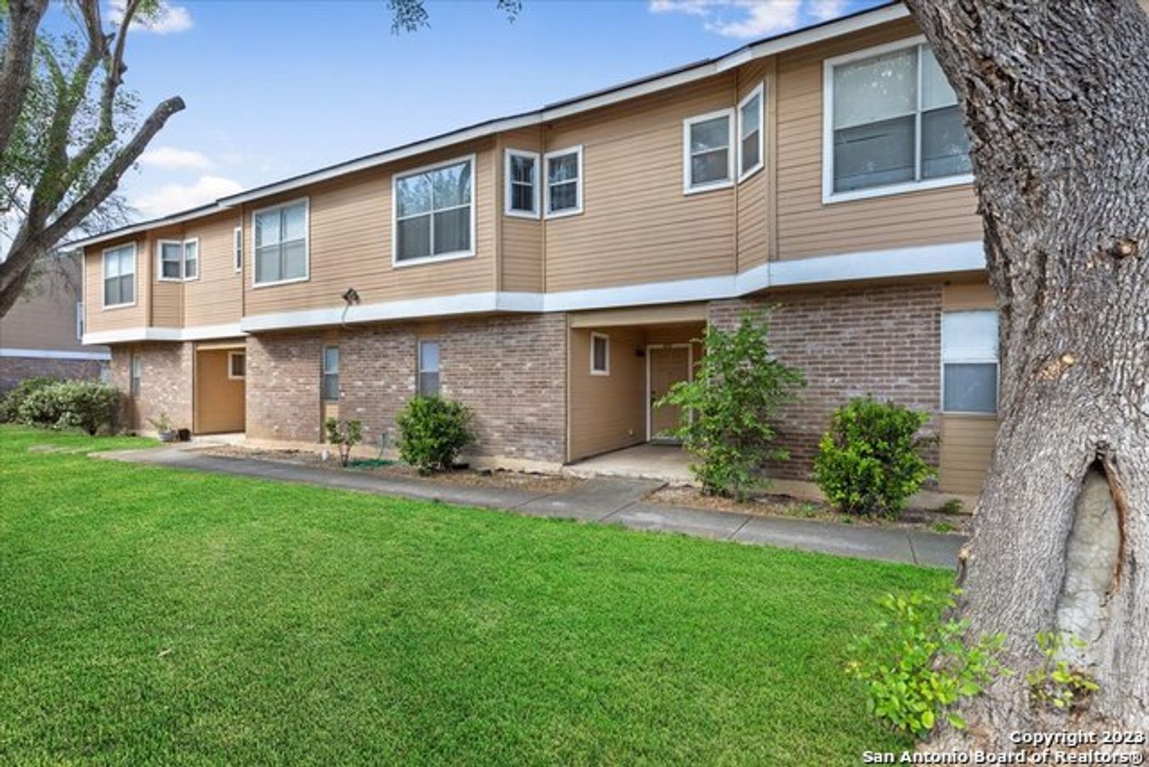 Schertz Apartment: 961 Schertz Parkway