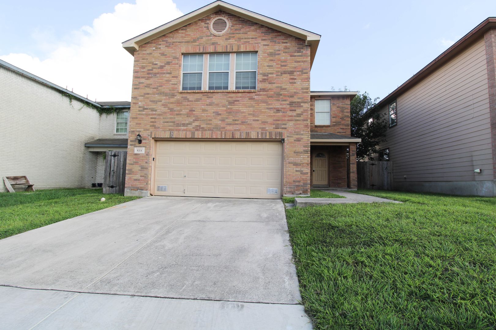 Converse House: 8314 Steep Valley