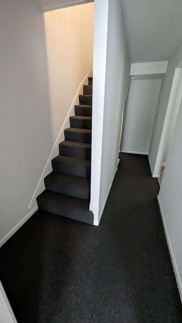 3 Bedroom apartment with multiple floor living! 6 of 7