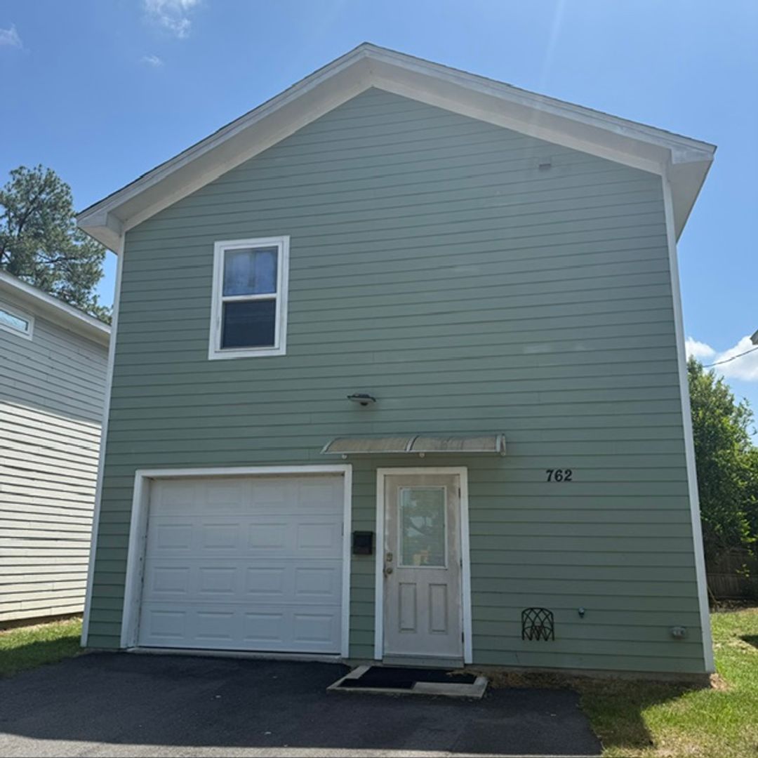 Tallahassee House: 762 Parklawn Circle