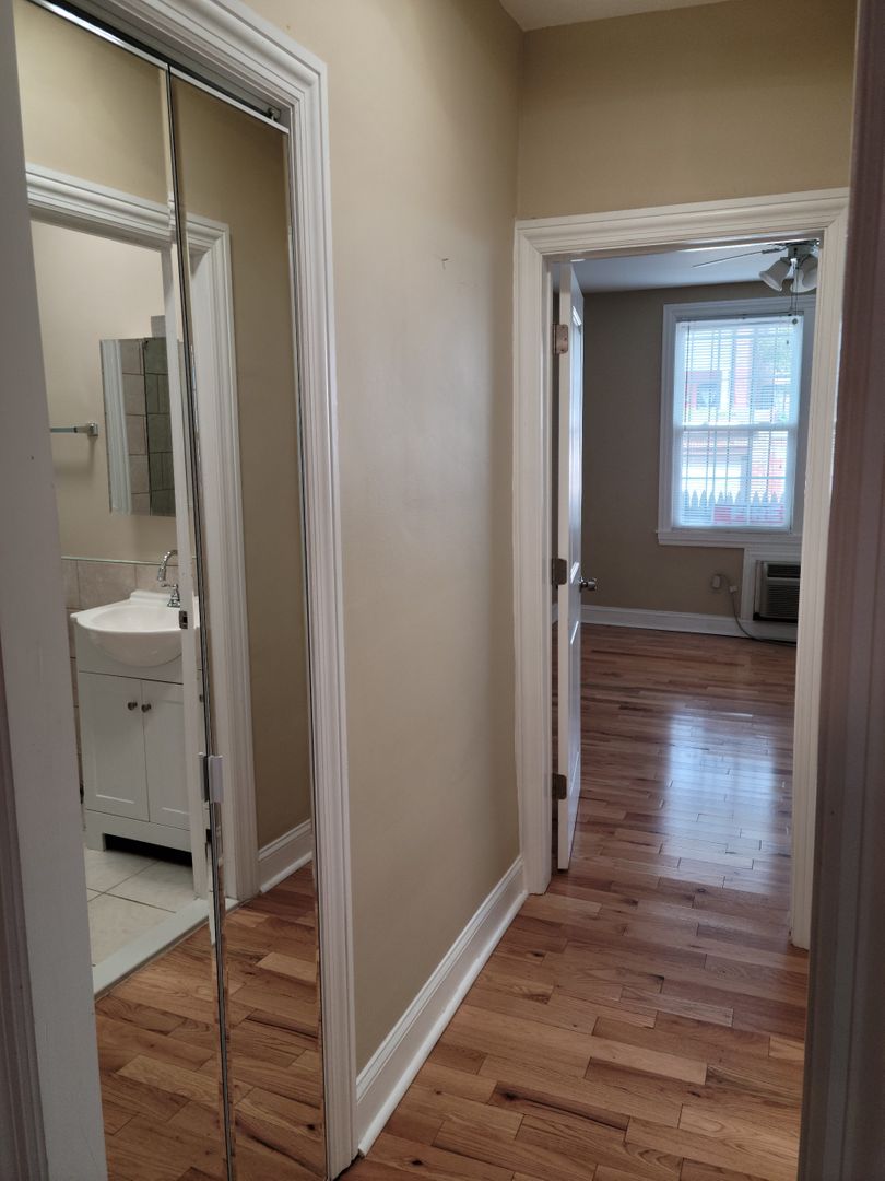 Washington Apartment: 626-630 8th Street, NE DC