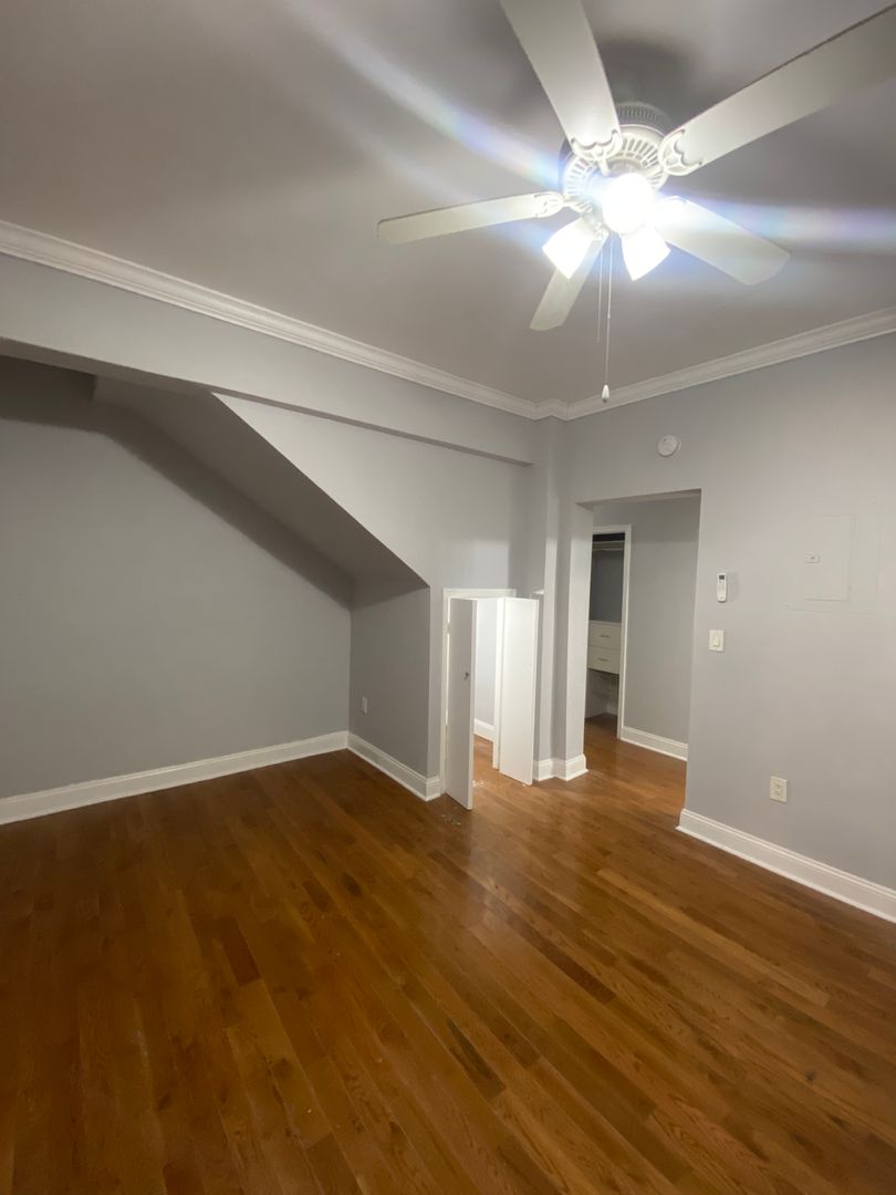 Washington Apartment: 1435 N Street NW