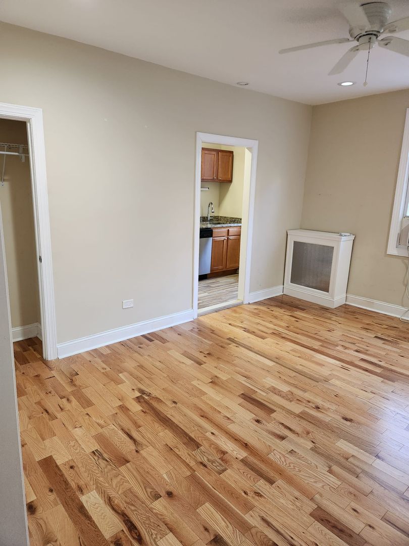 Washington Apartment: 1809 Belmont Road