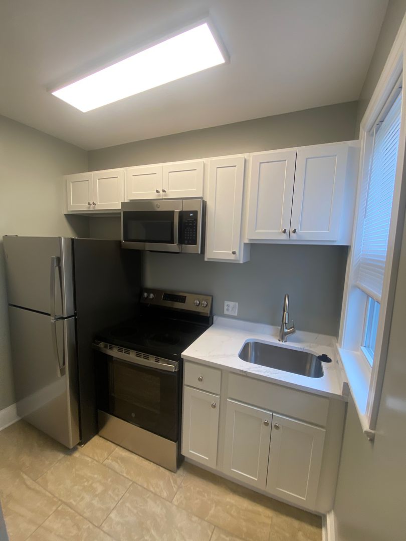 Washington Apartment: 3220 Wisconsin Avenue NW