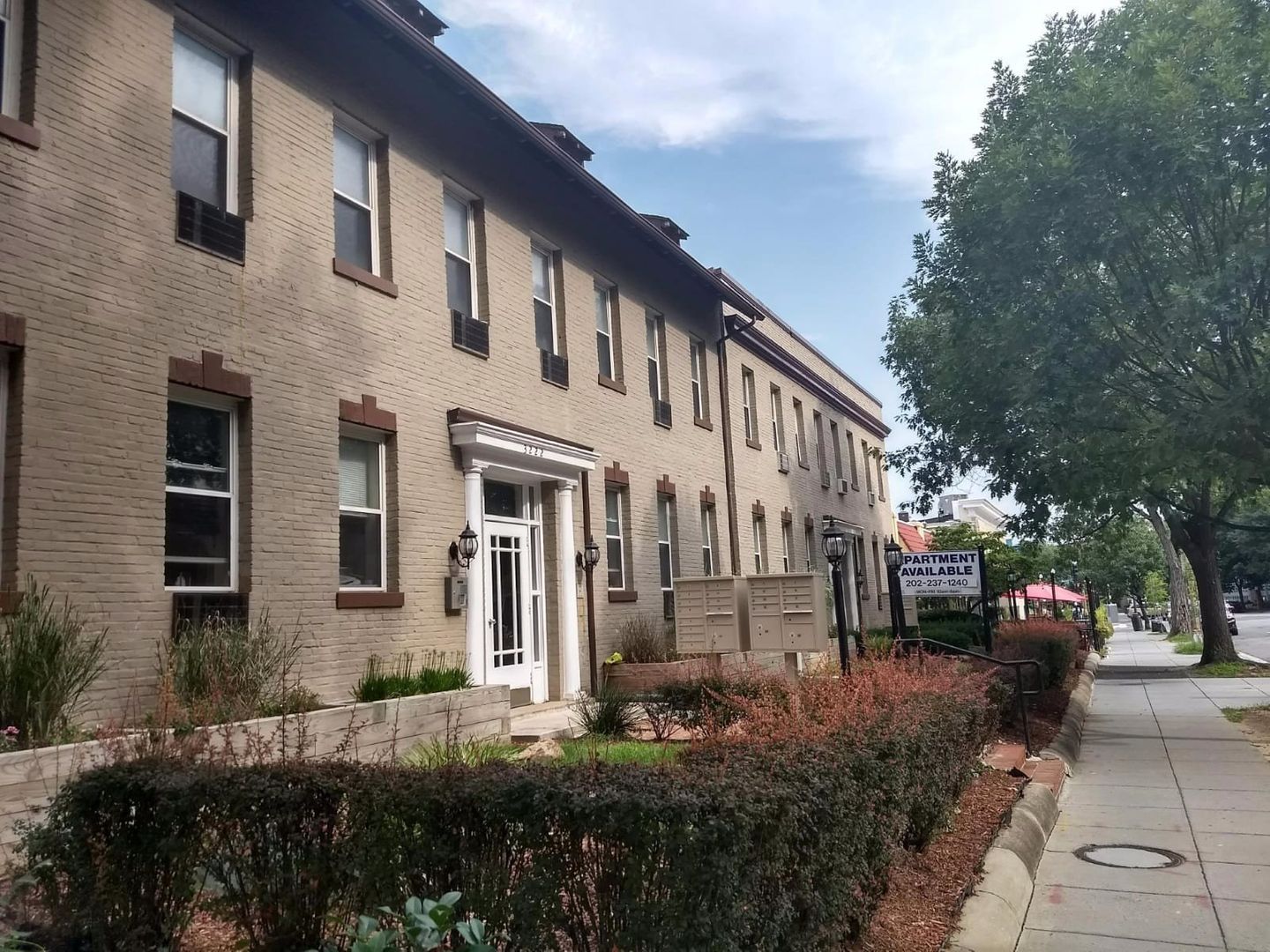 Washington Apartment: 3222-3224 Wisconsin Avenue NW