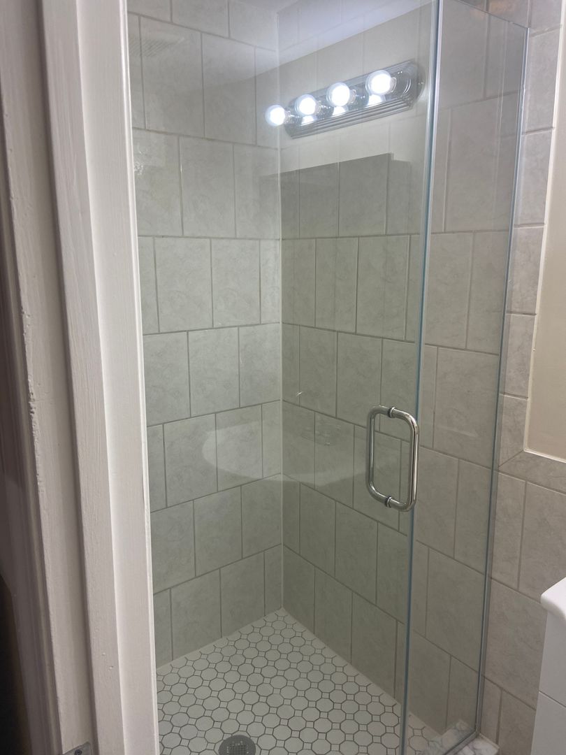 Washington Apartment: 1818 Kalorama Road NW