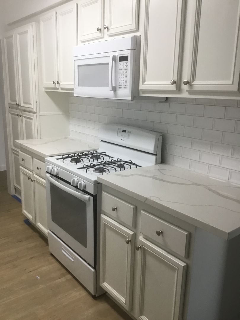 LOS ANGELES Apartment: 3515 MENTONE AVENUE