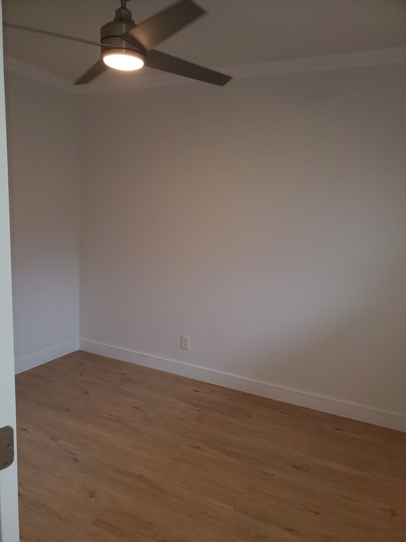 LOS ANGELES Apartment: 10970 PALMS BLVD