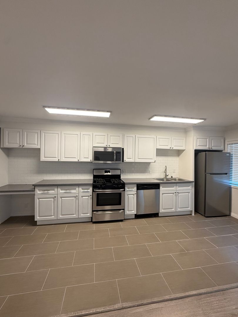 501-11601 GORHAM AVE. 1 of 12