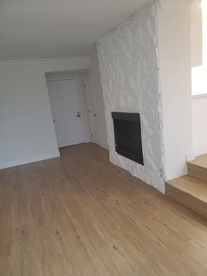 LOS ANGELES Apartment: 11007-11011 PALMS BLVD