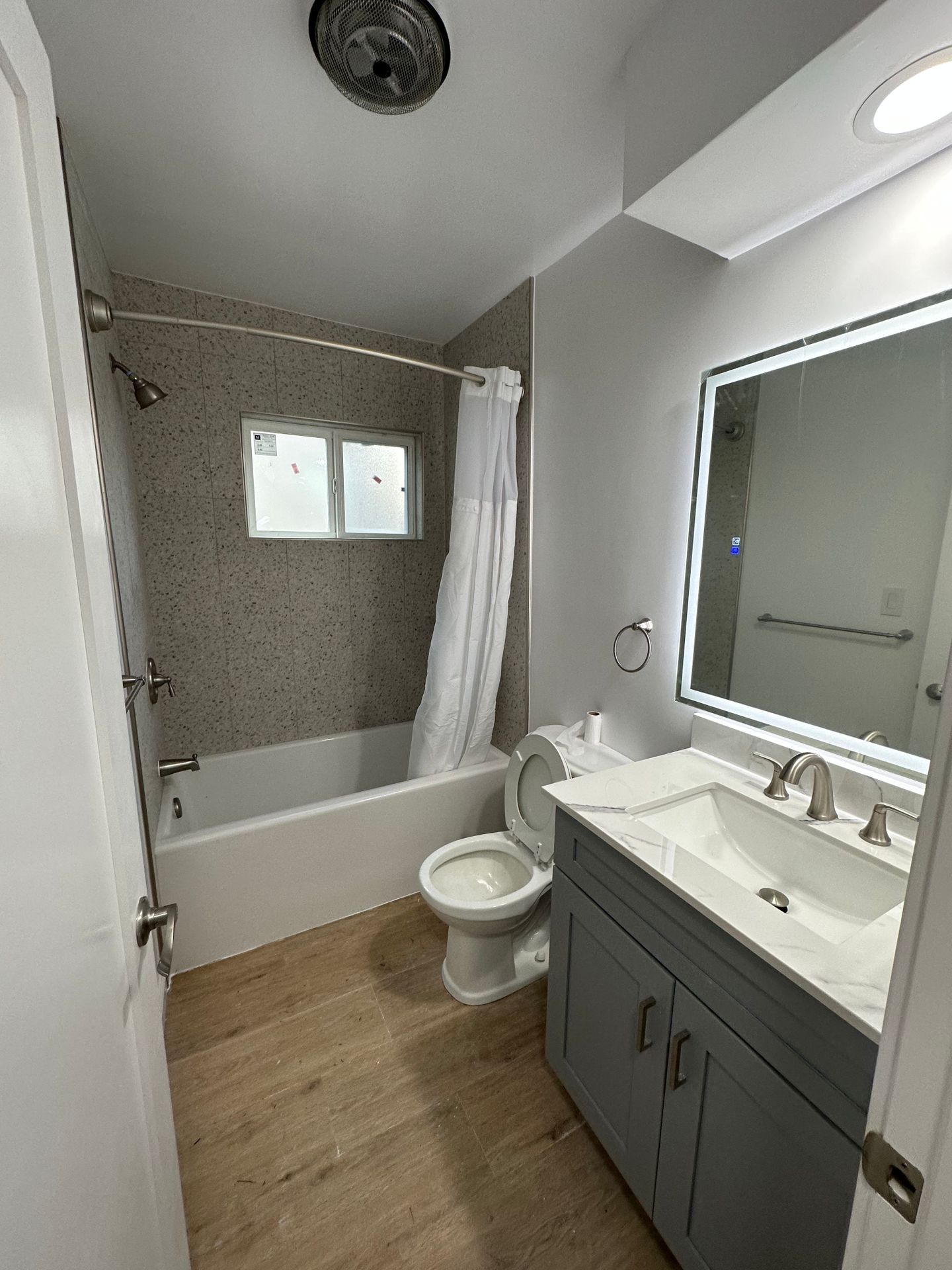 Beverly Hills Apartment: 333 S. Reeves Dr