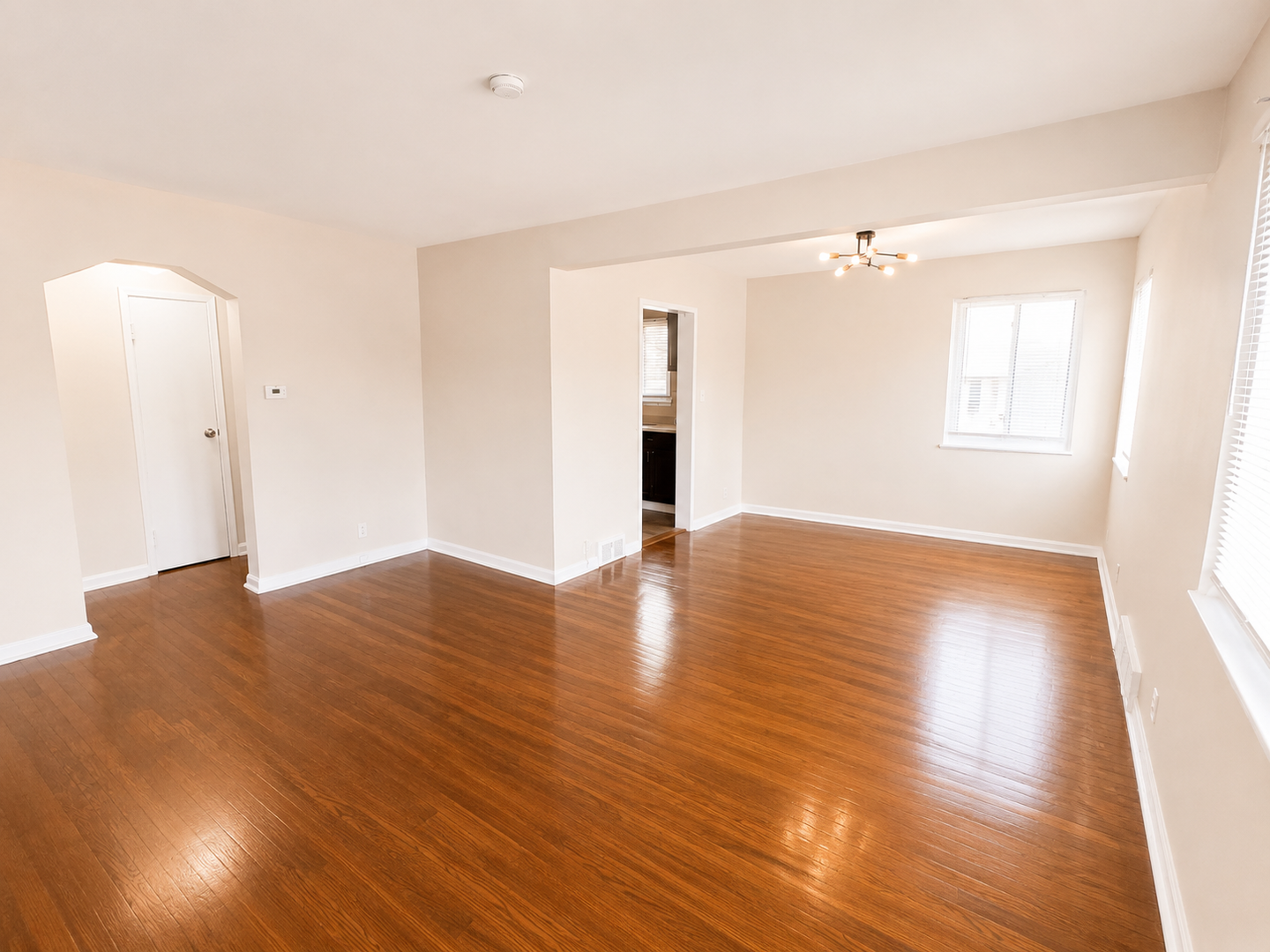 Detroit Luxury Living Apartments 5 of 8