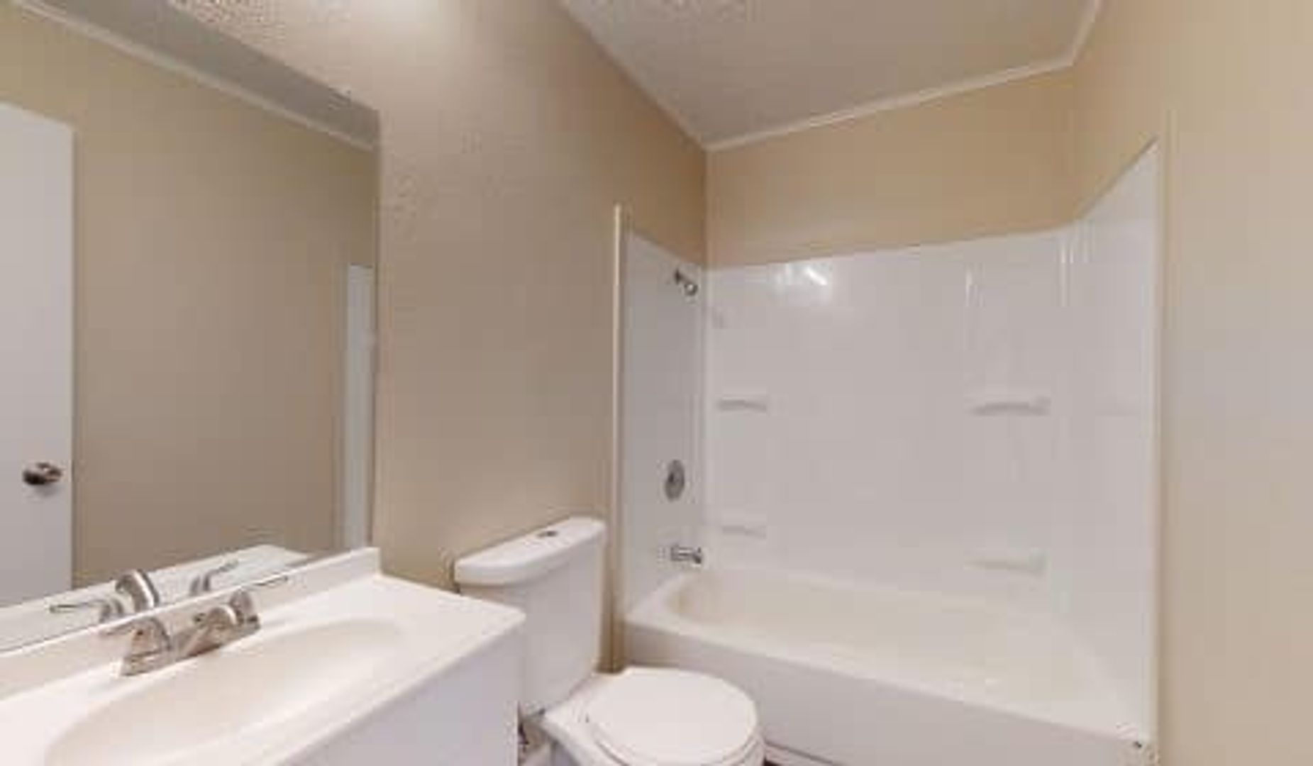Buffalo Luxury Living Apartments 4 of 9