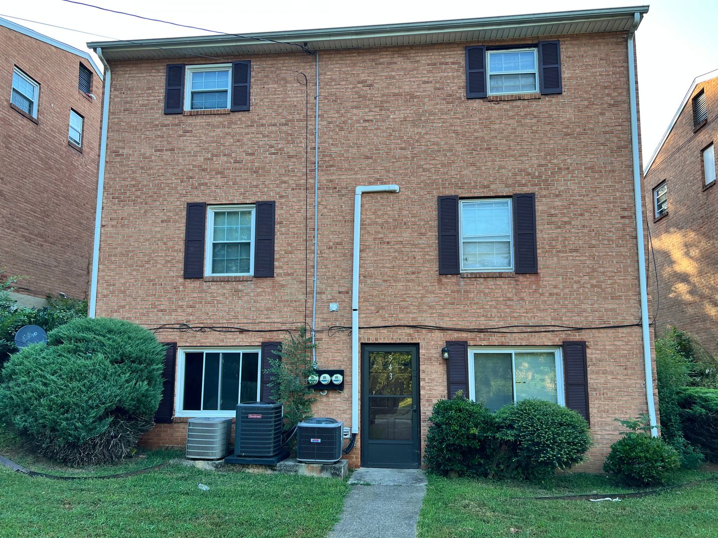 Vinton Apartment: 539 Chestnut St